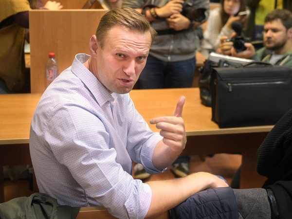 Работа за чужой счет. С Навальным делают то, что у полиции Петербурга не получилось с душегубом Литовченко