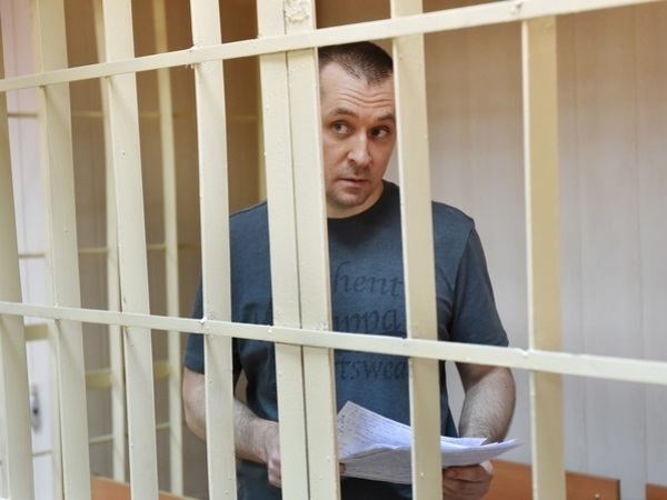 «Мамам коррупционеров бежать переписывать имущество детей на посторонних нет смысла». Адвокаты Кумарина, Калашова и Ходорковского объяснили решение КС