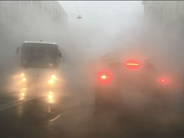 Движение по набережной Обводного канала затруднено. Прорвало трубу с кипятком