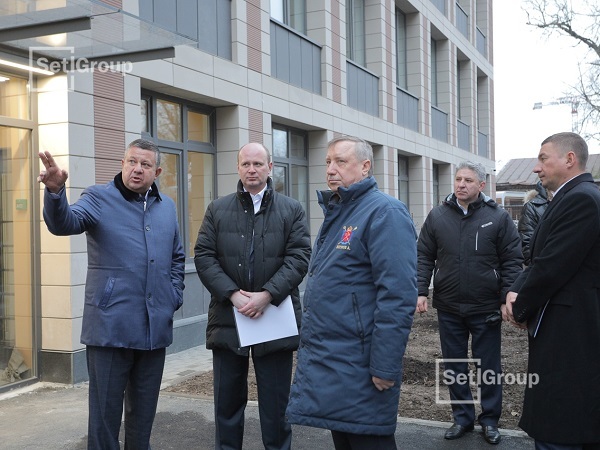 Губернатор Петербурга посетил детский сад в ЖК «Петровский Квартал на воде»