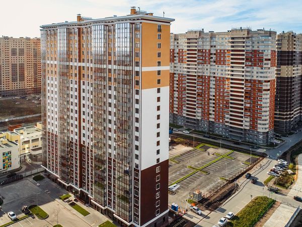 Жилой комплекс «Крылья» на Пулковском шоссе введен в эксплуатацию