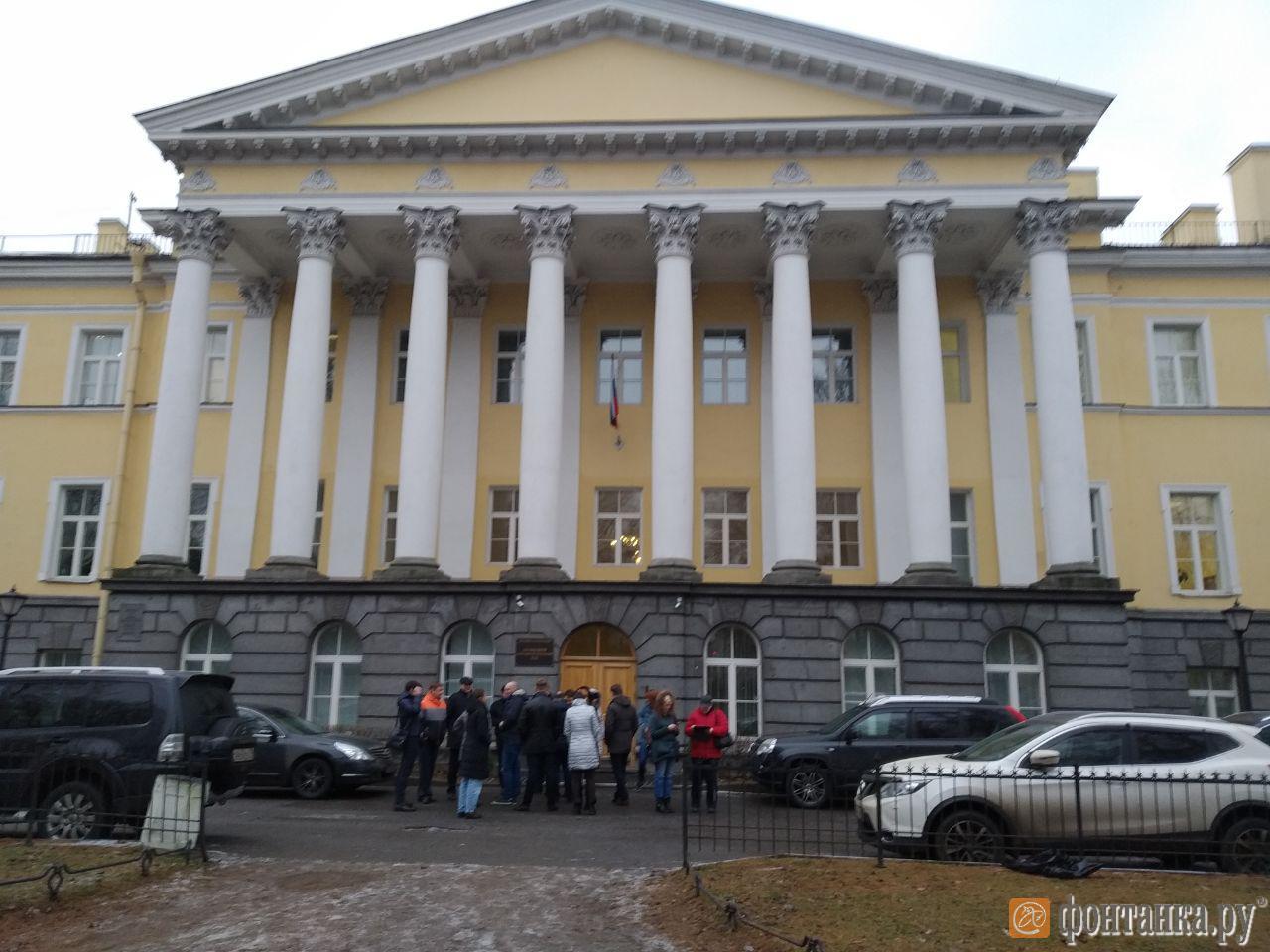 Окружной военный суд Петербурга, где слушают дело о теракте в метро, тоже  эвакуировали | 28.11.2019 | Санкт-Петербург - БезФормата