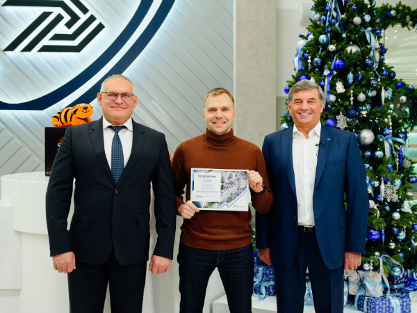 В Группе «Эталон» поздравили 11 000-го покупателя с начала 2019 года