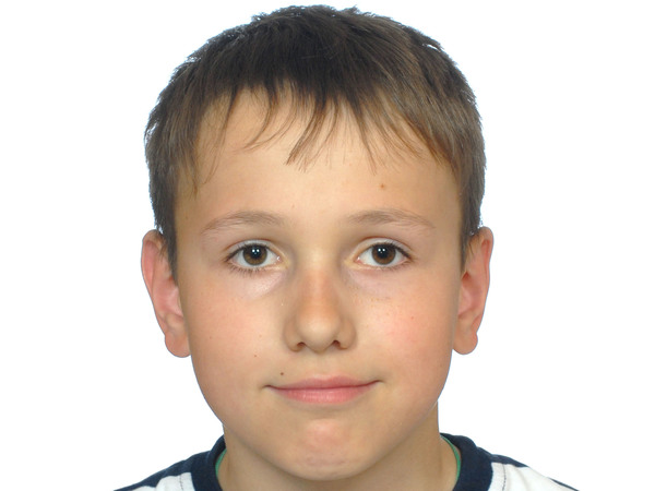 12-летнему Владику требуется операция, чтобы снова встать на ноги
