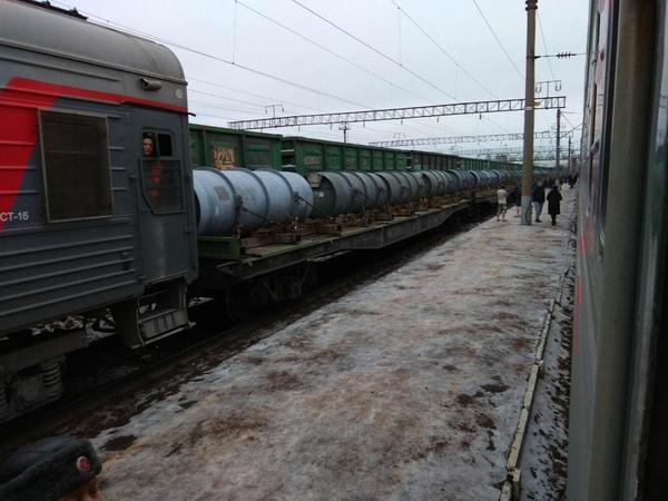 Из вагона прямо к «урановым хвостам». Пассажиров РЖД высадили под Костромой рядом с радиоактивным грузом, прошедшим Петербург