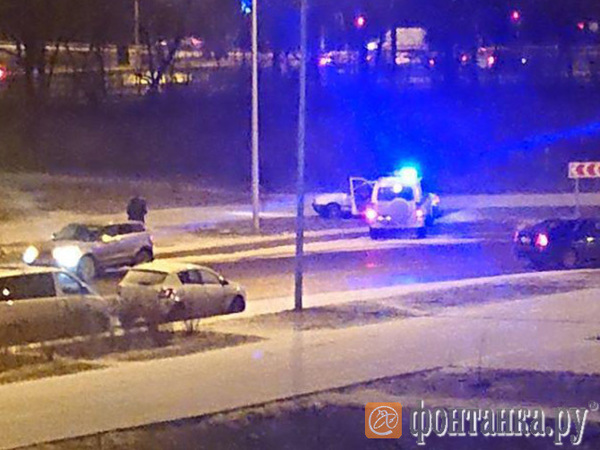 На Петергофском водитель «Ауди» раззадорил полицейских и сумел уйти безнаказанным