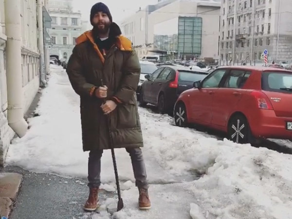 Иван Ургант: Бюджетники в Петербурге убирают снег неумело и коряво, как я