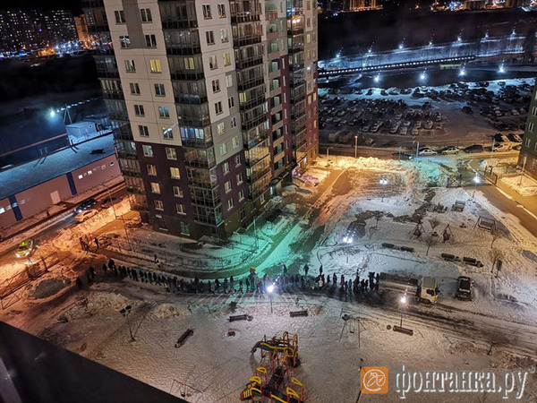 ЖК «Эланд» в Мурино остался без холодной воды. На 8 жилых корпусов привезли одну цистерну