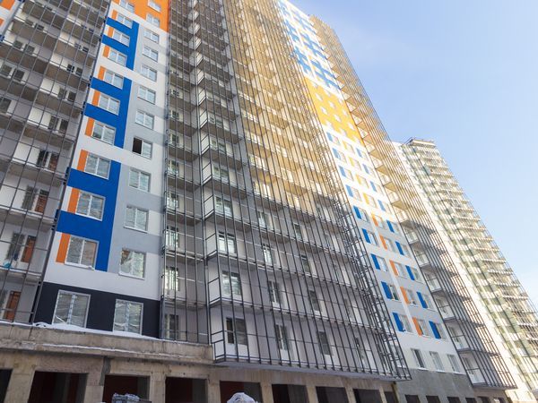 Первый корпус ЖК «Полис на Комендантском» построен на 70%