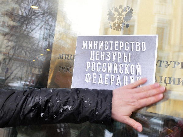 «Общество не может не иметь протестного характера». Исследователь цензуры рассказал, как сопротивление помогает выжить системе контроля