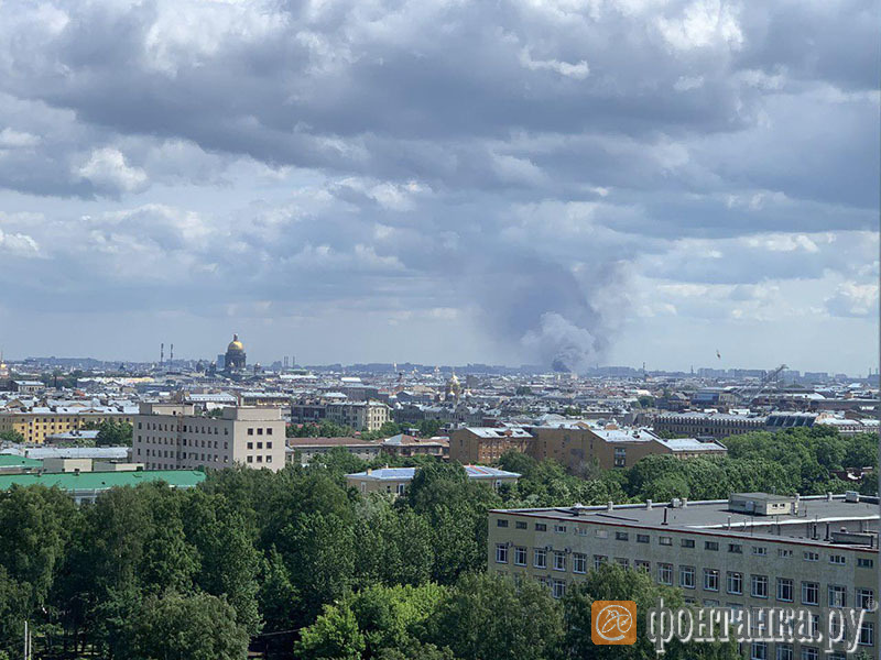 Пожар на Лиговском проспекте. Пожар на Черняховского Москва. Пожар на Черняховского Москва фото.