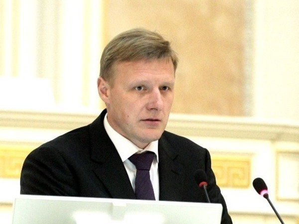Лидер фракции ЛДПР в ЗакСе и кандидат в губернаторы Олег Капитанов