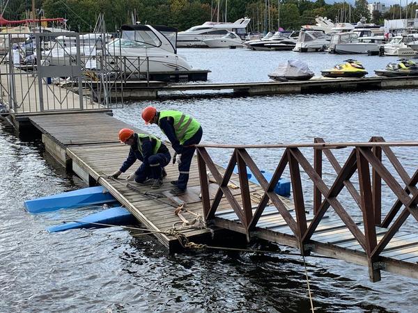 Прогулки по воде. Смольный отрезал Петербургский парусный клуб от суши