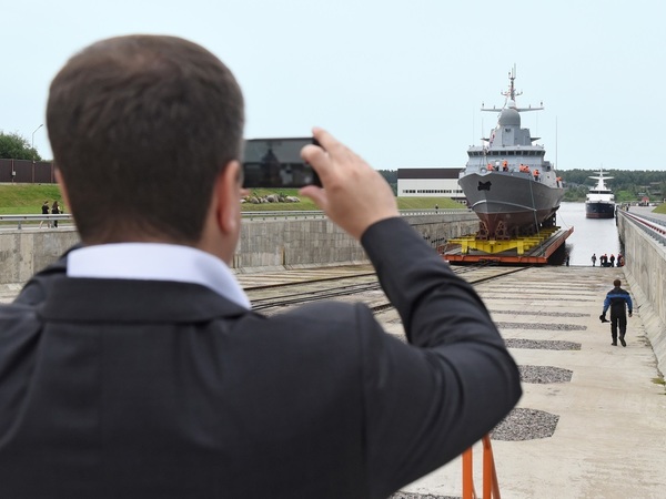 Заставит ли «Пелла» плясать ОСК: Петербург ждет нового стратегического строителя ледоколов и супертраулеров