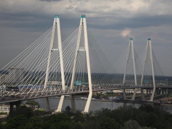 Вантовый мост на внутреннем кольце КАД до конца ноября сузят до двух полос
