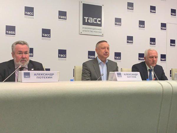 "Нам удалось не устраивать шоу". Александр Беглов порадовался, что кандидаты в губернаторы не критиковали друг друга