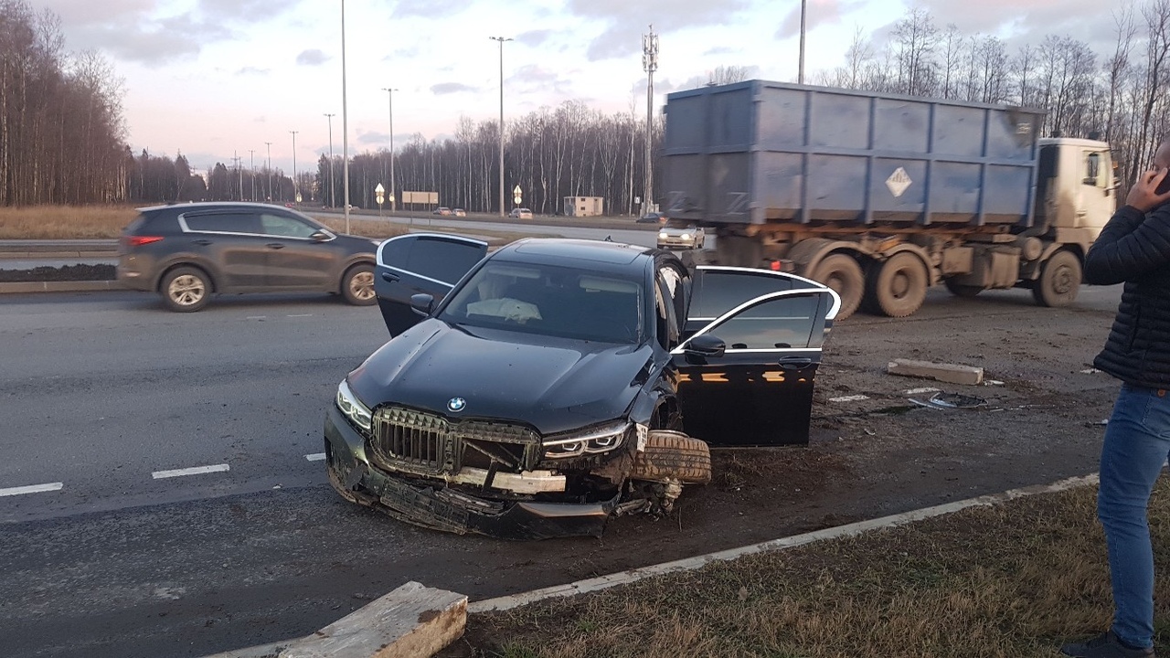 Разбитая BMW m5