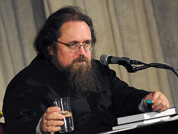 «Происходит профанация церкви в глазах обывателя». Андрей Кураев о том, куда идёт православие