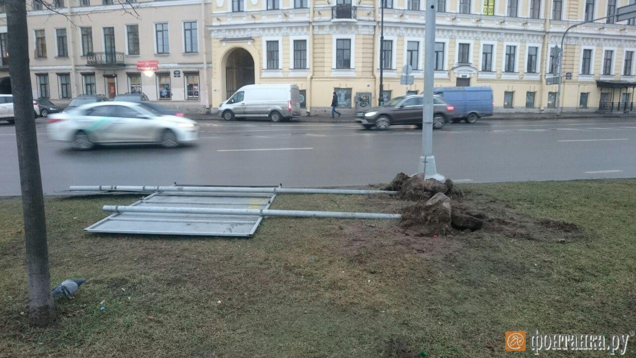 Ветер в петербурге. Сила ветра СПБ. Кирпич измеритель ветра в Петербурге Приморская. В Питере ветер дует в морду.