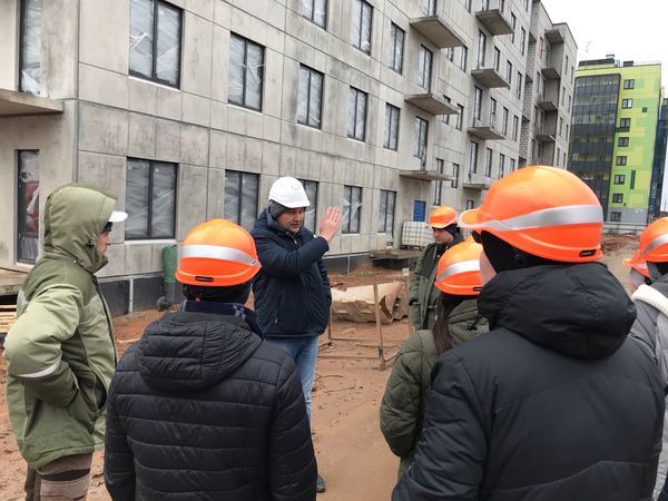 ГК «Ленстройтрест» встретилась с дольщиками своих кварталов