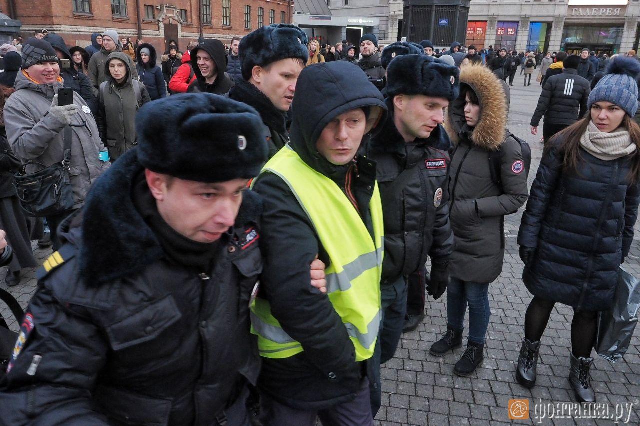 Вопрос ответ полиция. Полиция на Лиговском. Фонтанка.ру-новости полиция. Фонтанка ру муниципалы новости СПБ.